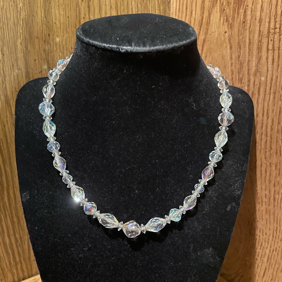 Vintage crystal aurora borealis necklace - Picture 2 of 5